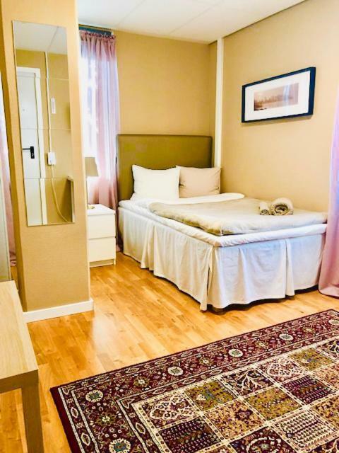 Golden Hostel イェルフェッラ エクステリア 写真